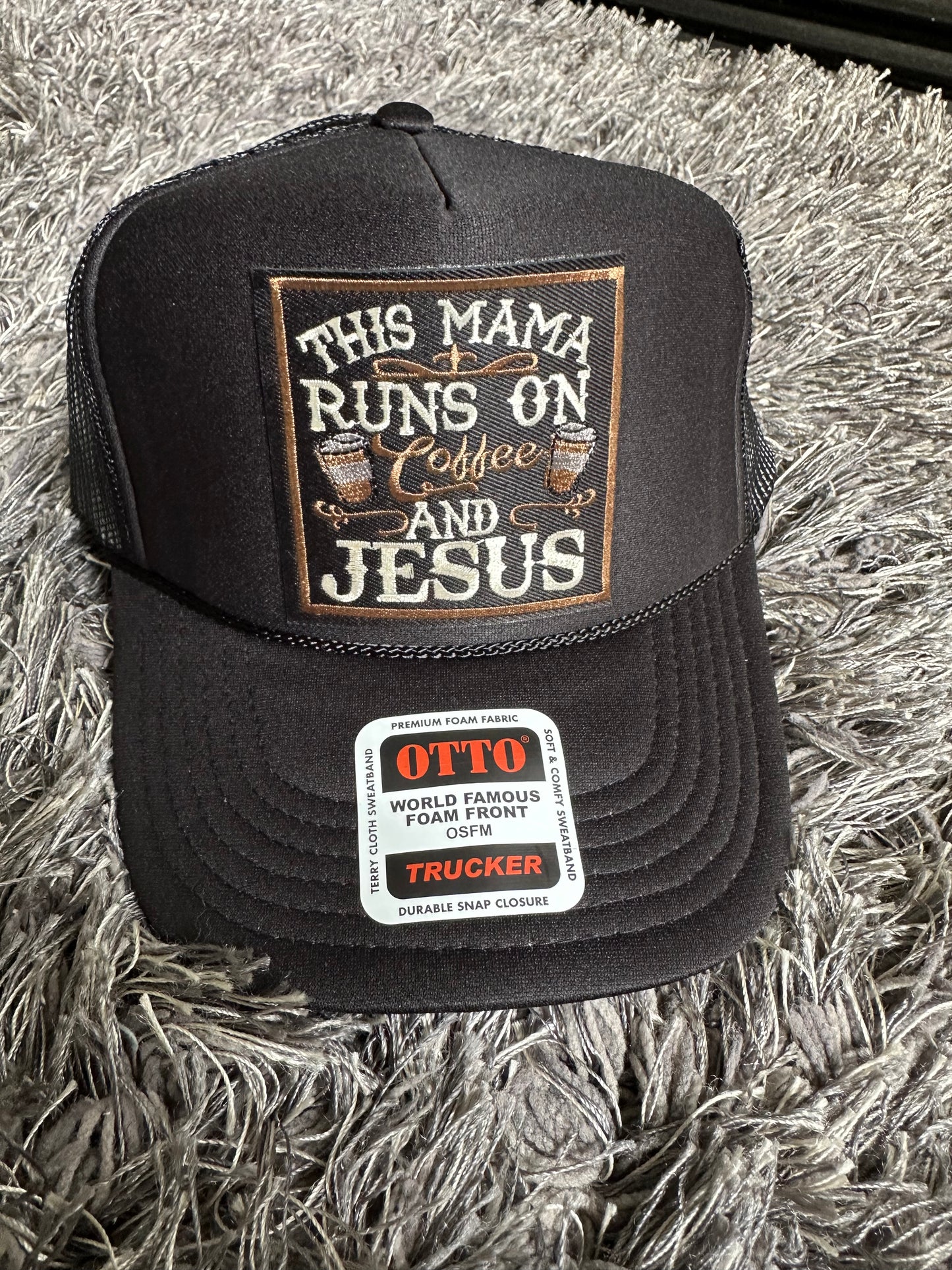 “THIS MAMA RUNS ON COFFEE AND JESUS” Trucker hat